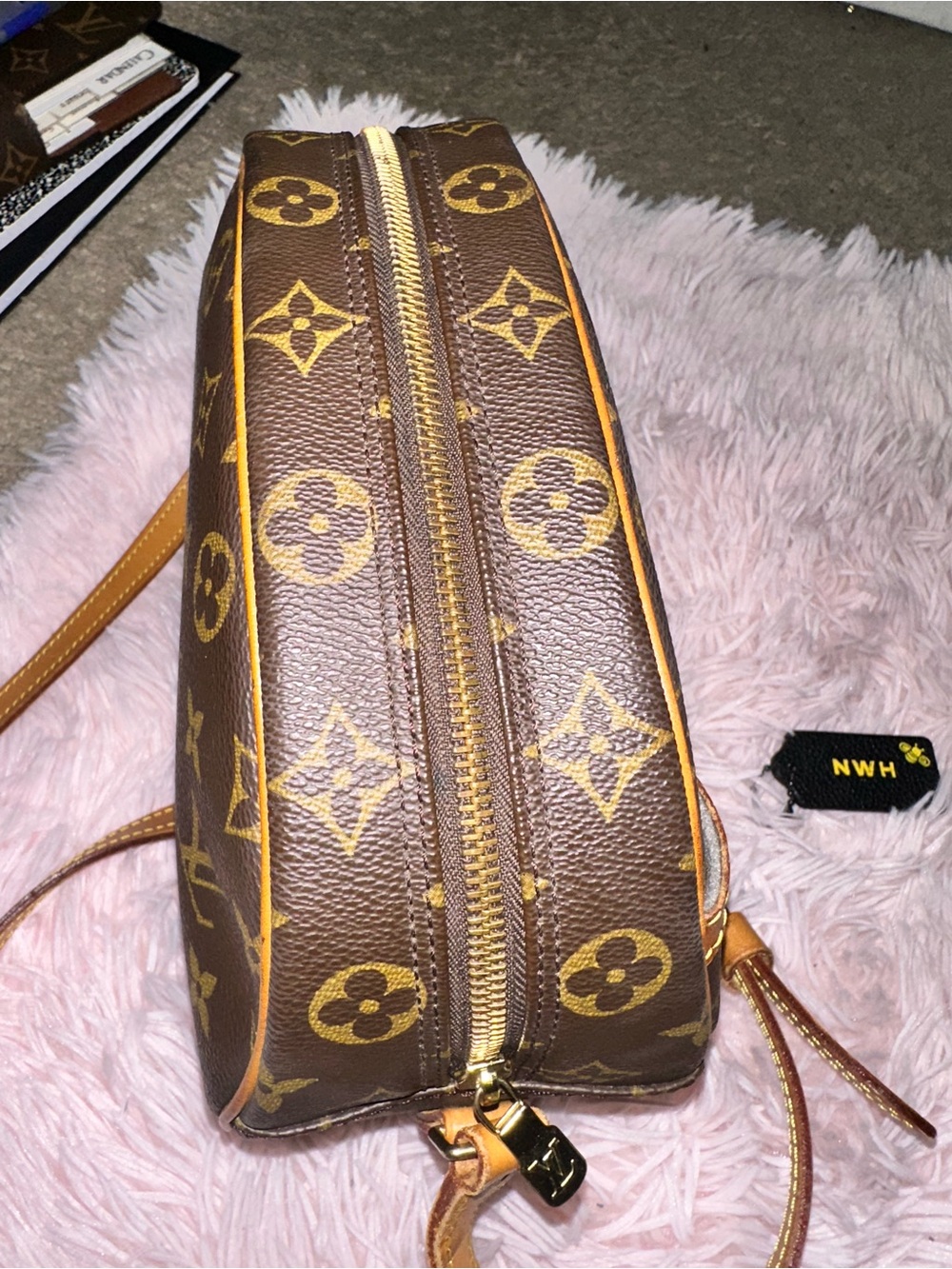 Authentic Louis Vuitton Monogram Canvas Blois Bag (1995) - Picture 14 of 16